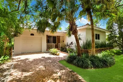 901 Santiago Street, Coral Gables – Single Family Residence for rent