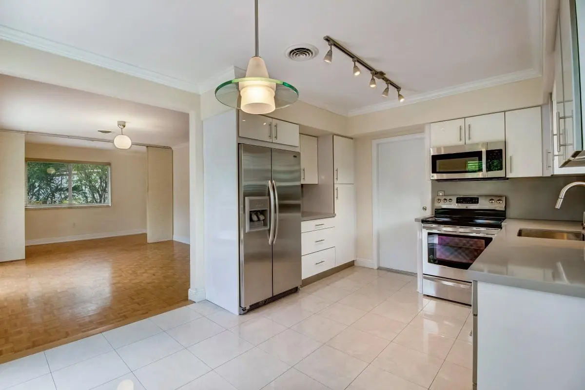 Photo 8 at 901 Santiago Street, Coral Gables