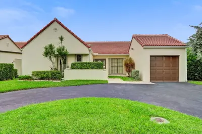 2001 Maplewood Drive, Coral Springs – Single Family Residence for sale