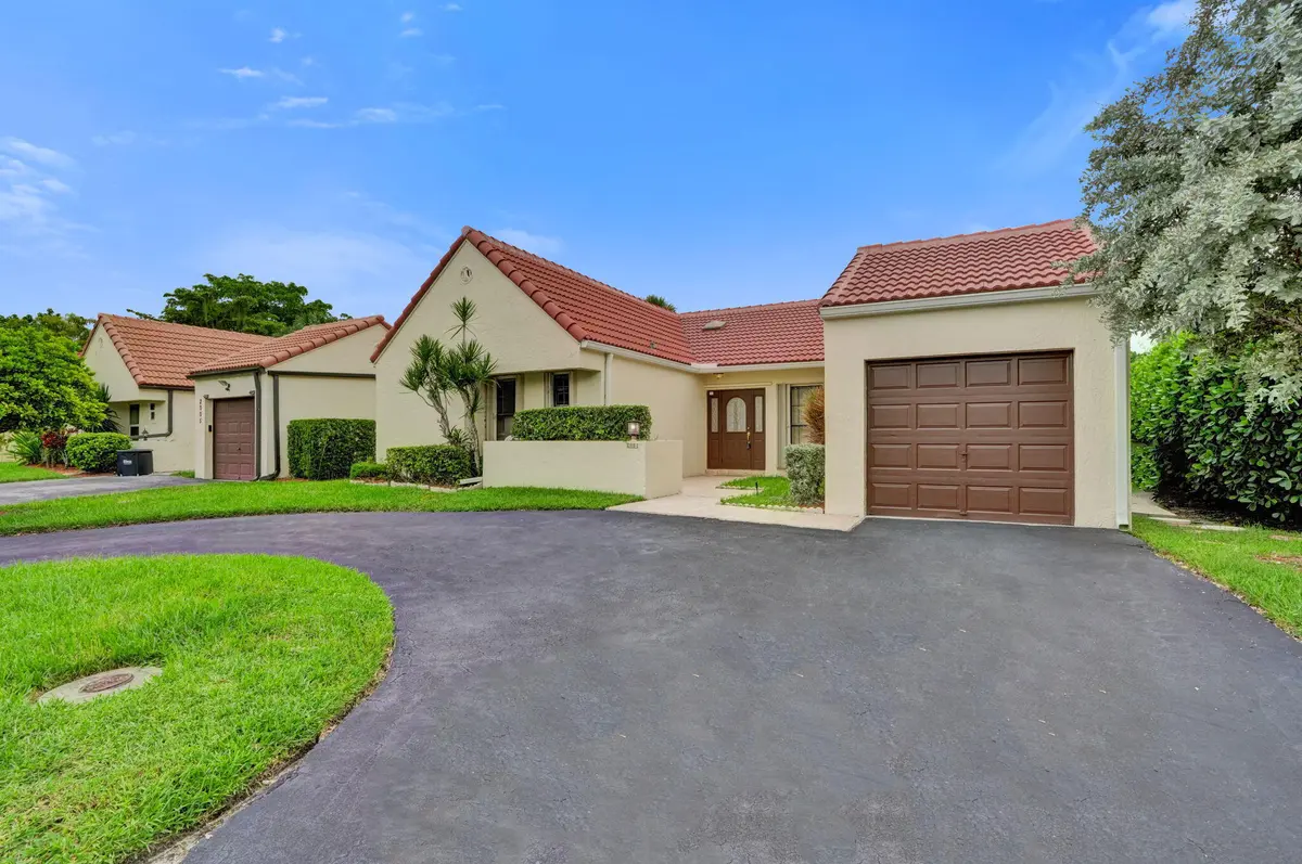 7-web-or-mls-DSC07012 at 2001 Maplewood Drive, Coral Springs