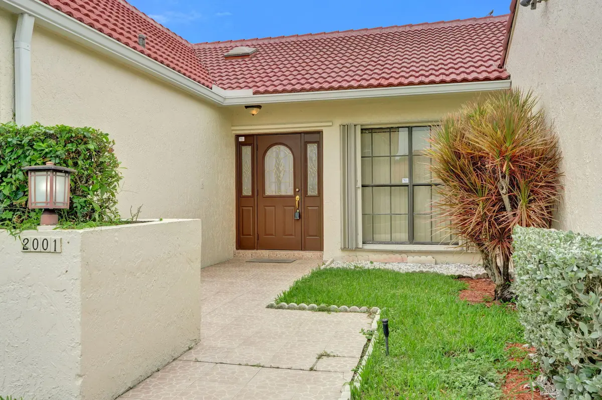 9-web-or-mls-DSC07018 at 2001 Maplewood Drive, Coral Springs