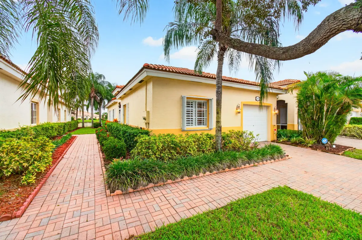 End Unit villa at 2340 WINDJAMMER Way, West Palm Beach