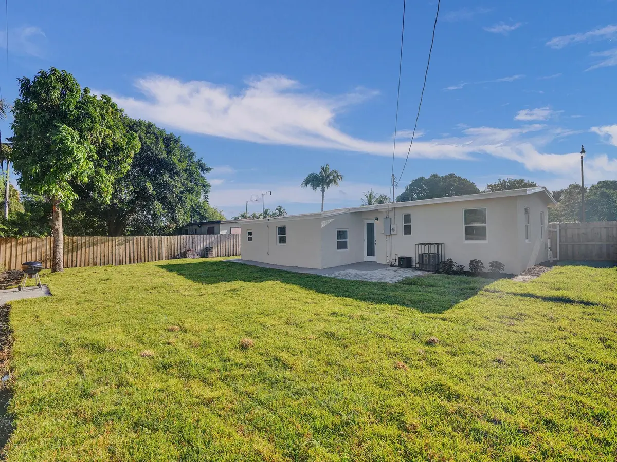 Photo 5 at 5231 NE 19TH Terrace, Pompano Beach