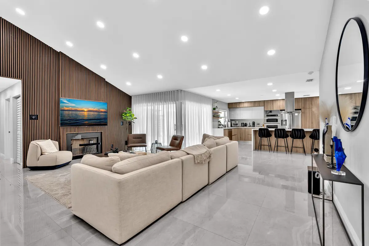 FPP00186 at 136 GREENS Road, Hollywood