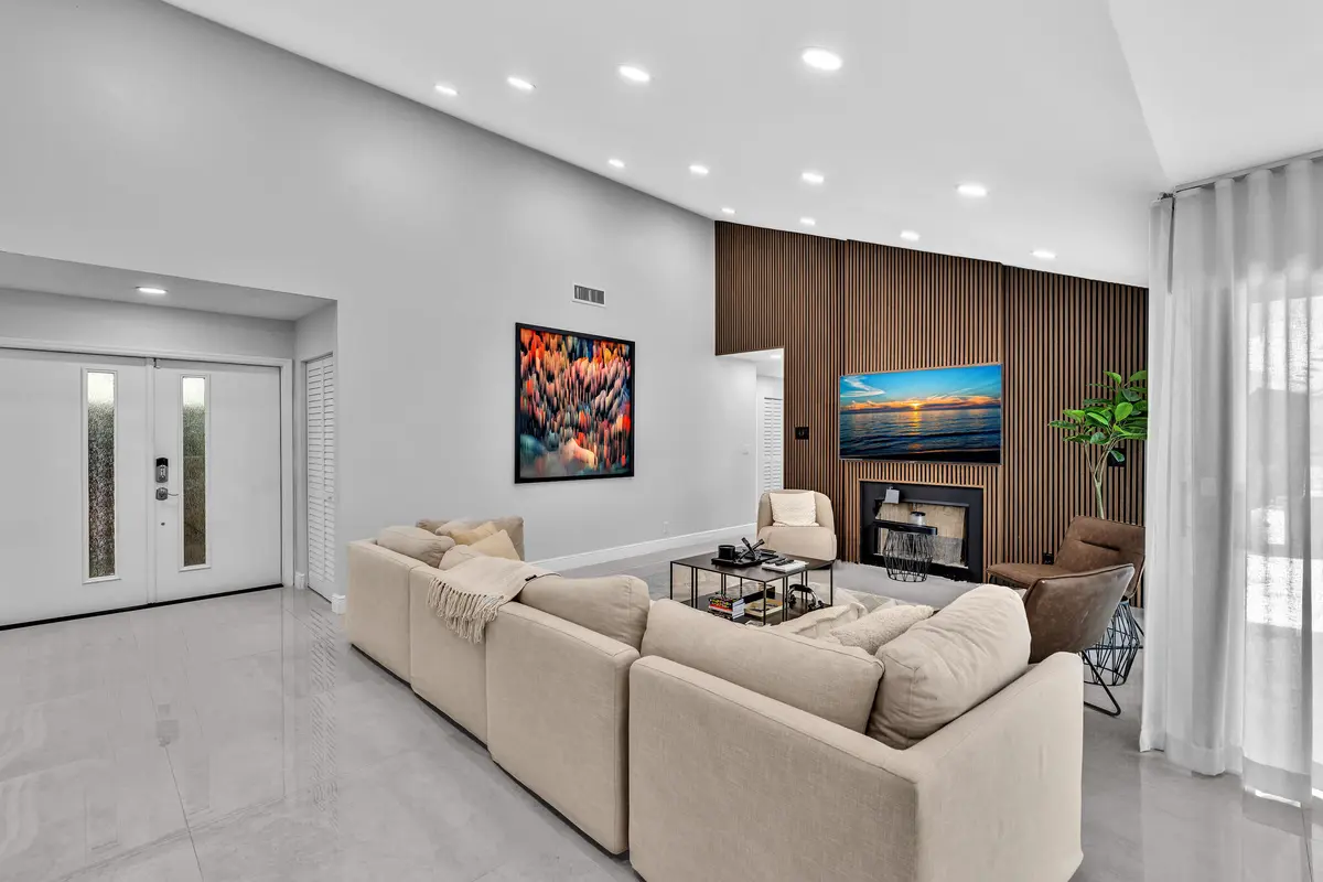 FPP00196 at 136 GREENS Road, Hollywood