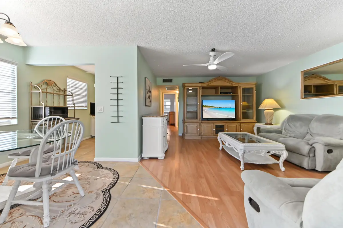 03 entry 02 at 277 Northampton, West Palm Beach
