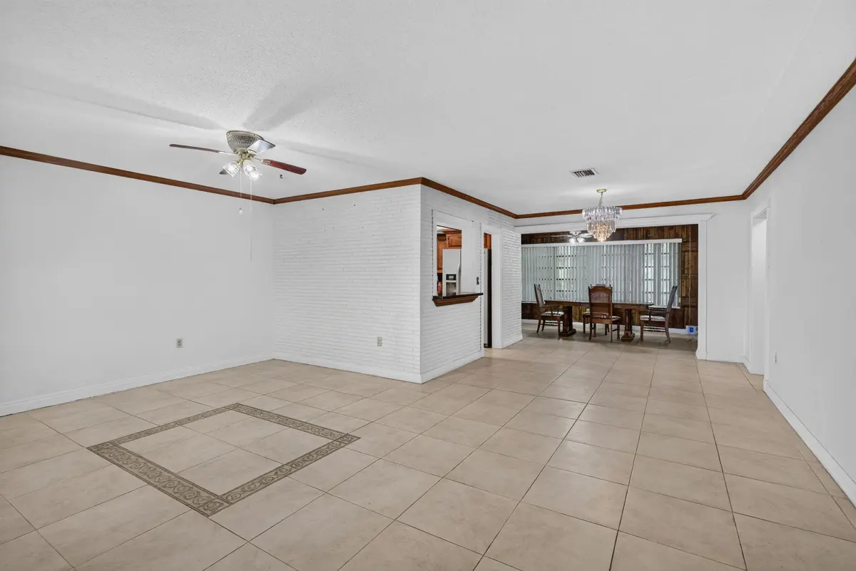 6-web-or-mls-_A7A0372 at 7761 BILTMORE Boulevard, Miramar