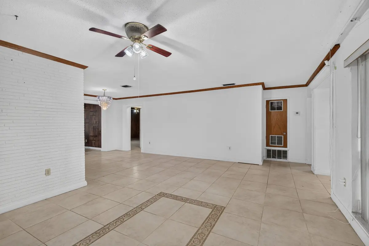 8-web-or-mls-_A7A0382 at 7761 BILTMORE Boulevard, Miramar