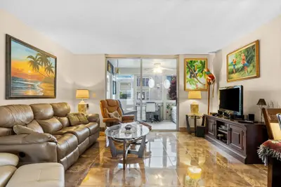 10 WILLOWBROOK Lane 108, Delray Beach – Condominium for sale