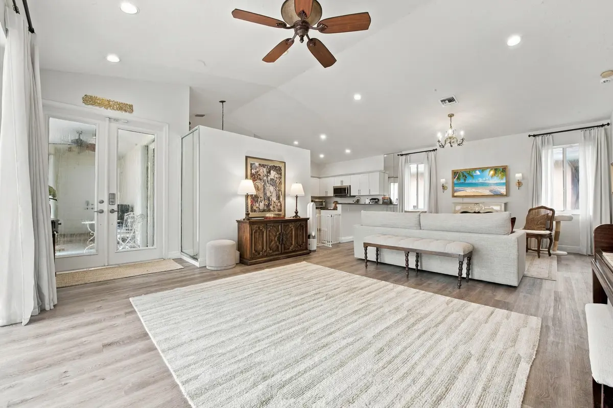 7__dsc0506 at 7852 NW 77th Avenue, Tamarac