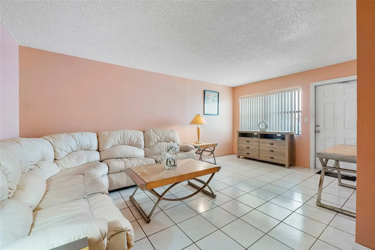 Photo 5 at 1720 JEFFERSON Street 212, Hollywood