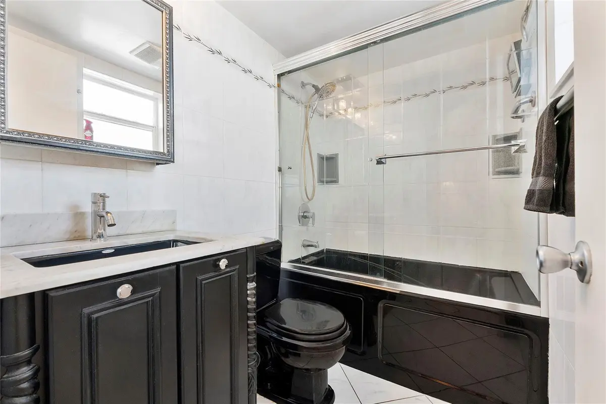 Shower with Jacuzzi tub at 1720 JEFFERSON Street 212, Hollywood