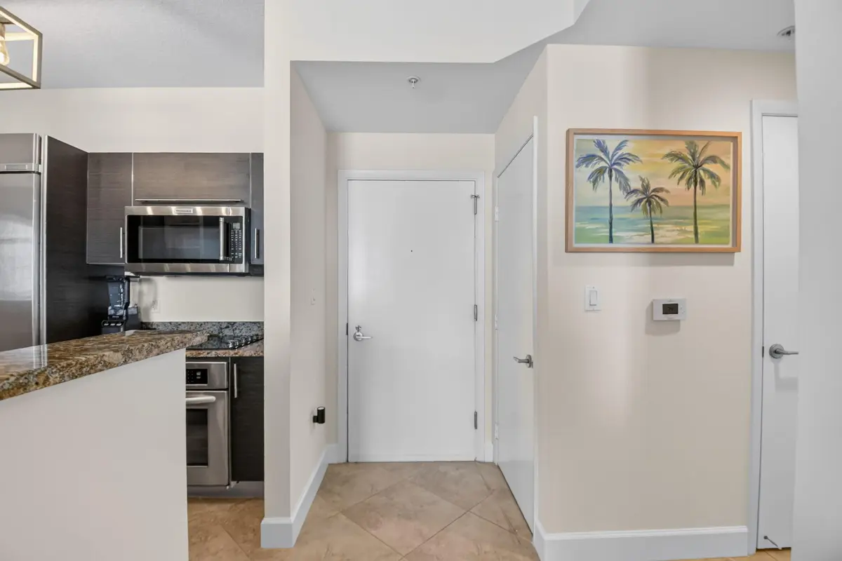 Kitchen at 550 OKEECHOBEE Boulevard 1618, West Palm Beach