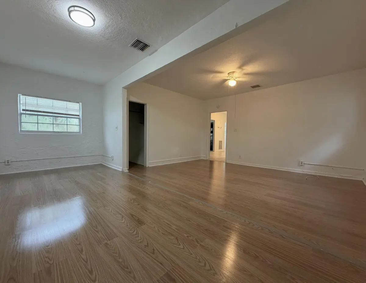 Flex Space/Living Area at 711 8th Street 713, West Palm Beach