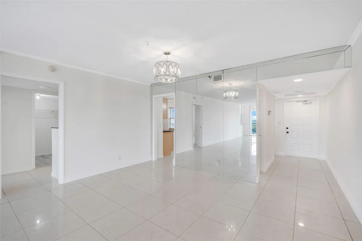 Photo 4 at 625 OAKS Drive 802, Pompano Beach