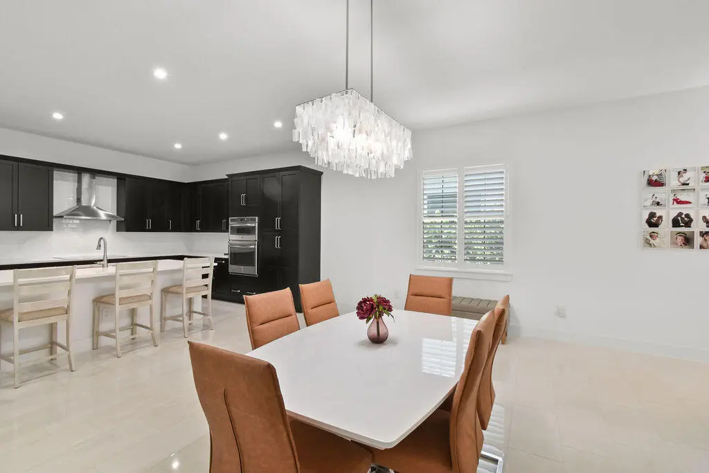 Dining at 2948 GIN BERRY Way, West Palm Beach
