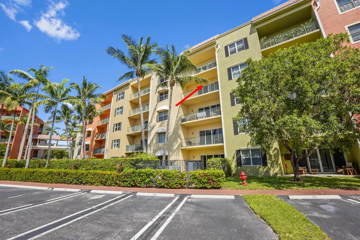 03 Front 03 at 1650 Presidential Way 406, West Palm Beach