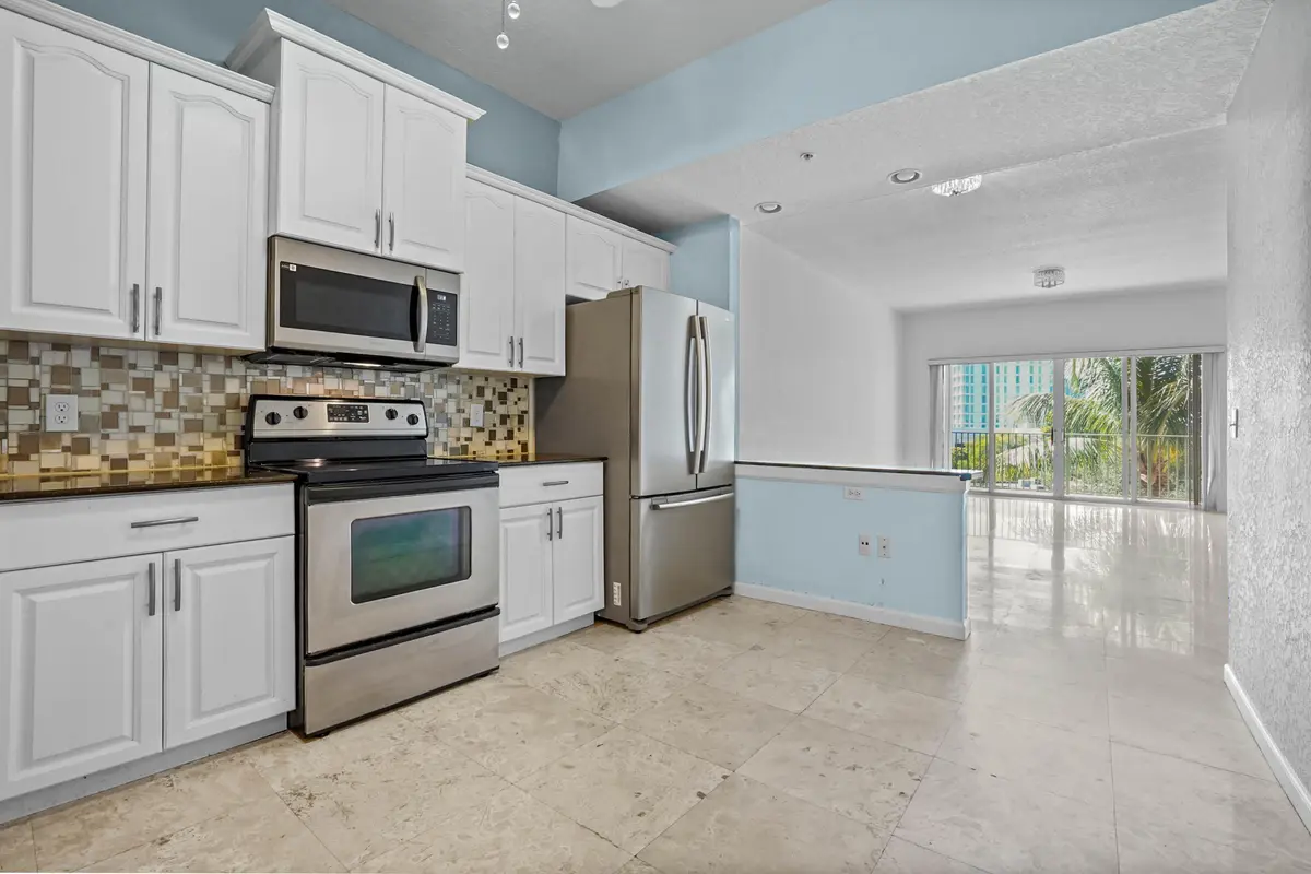 09 kitchen 02 at 1650 Presidential Way 406, West Palm Beach