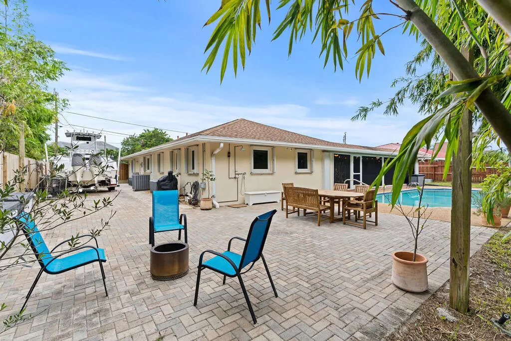 South Side at 6866 PAUL MAR Drive, Lake Worth