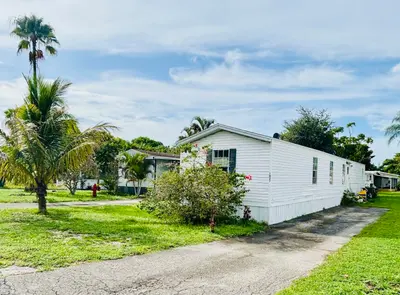 1027 Marco  Court, Greenacres – Mobile Home for sale