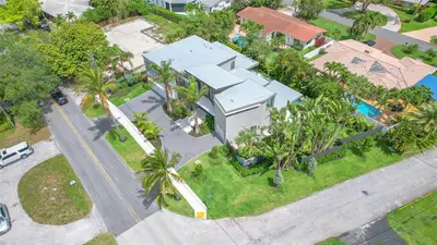 2500 Middle River Drive, Fort Lauderdale – Single Family Residence for sale
