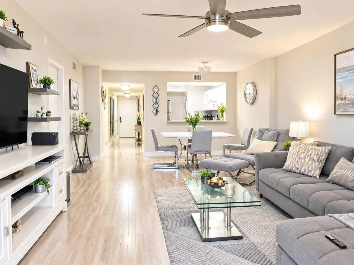 living 2 at 6475 W OAKLAND PARK Boulevard 209, Lauderhill