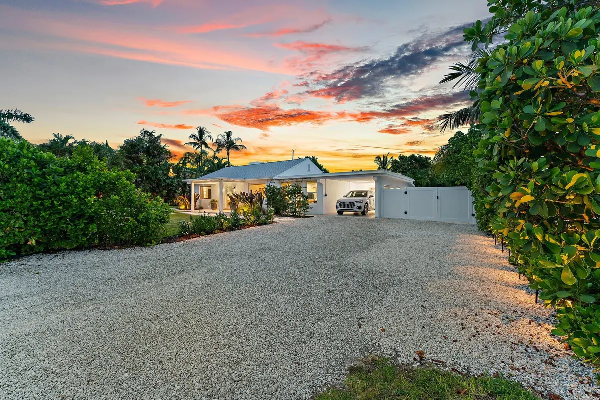 Spacious Driveway at 3437 Palm Court, Jupiter