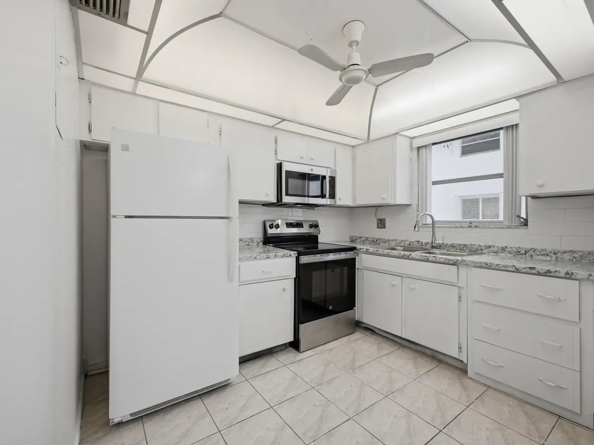 144 Stratford K - Kitchen at 144 Stratford K, West Palm Beach