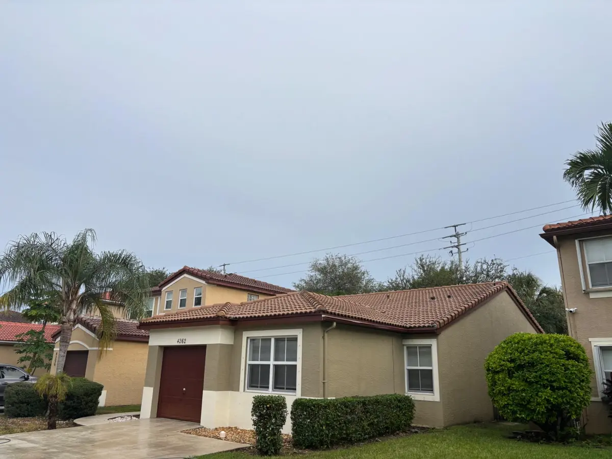 4262 NW 1ST Place, Deerfield Beach, FL – photo 1