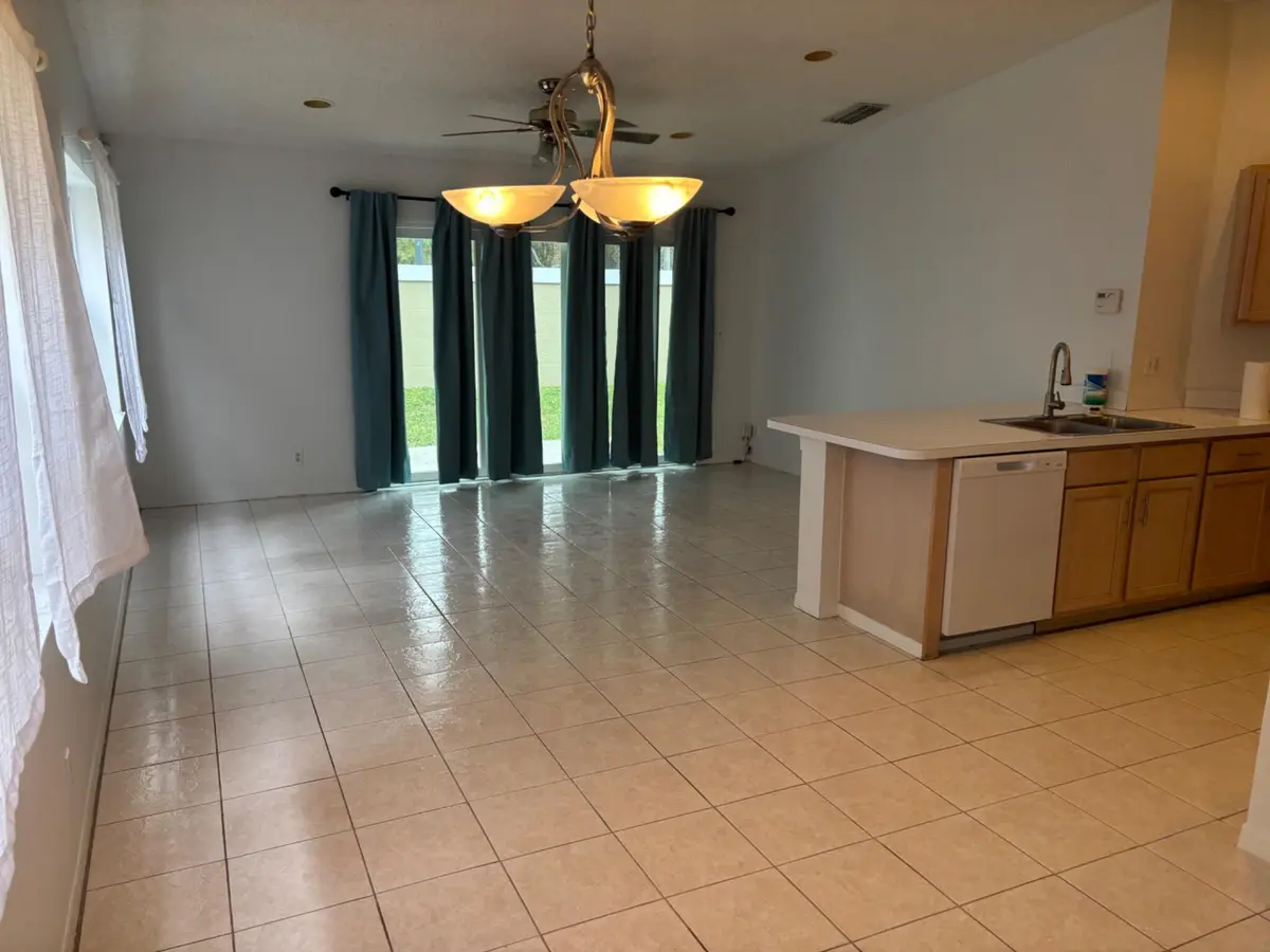 4262 NW 1ST Place, Deerfield Beach, FL – photo 6