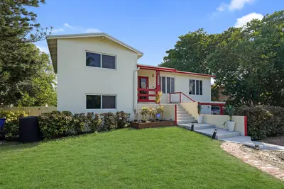 220 NW 42ND Street, Oakland Park – Single Family Residence for sale