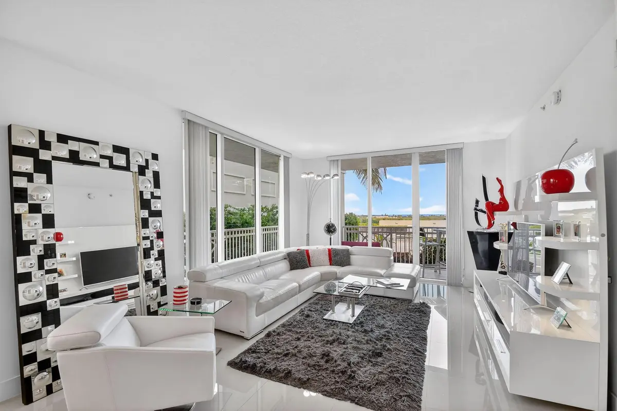 10-web-or-mls-DSC_4708 at 350 N Federal Highway 605, Boynton Beach
