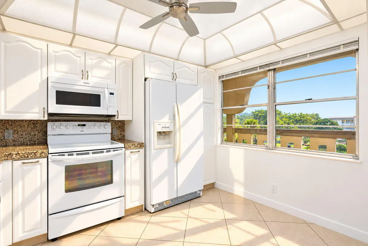 Kitchen at 2901 Victoria Circle D4, Coconut Creek