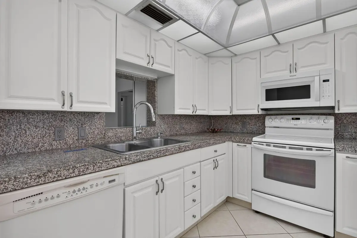 Kitchen at 2901 Victoria Circle D4, Coconut Creek