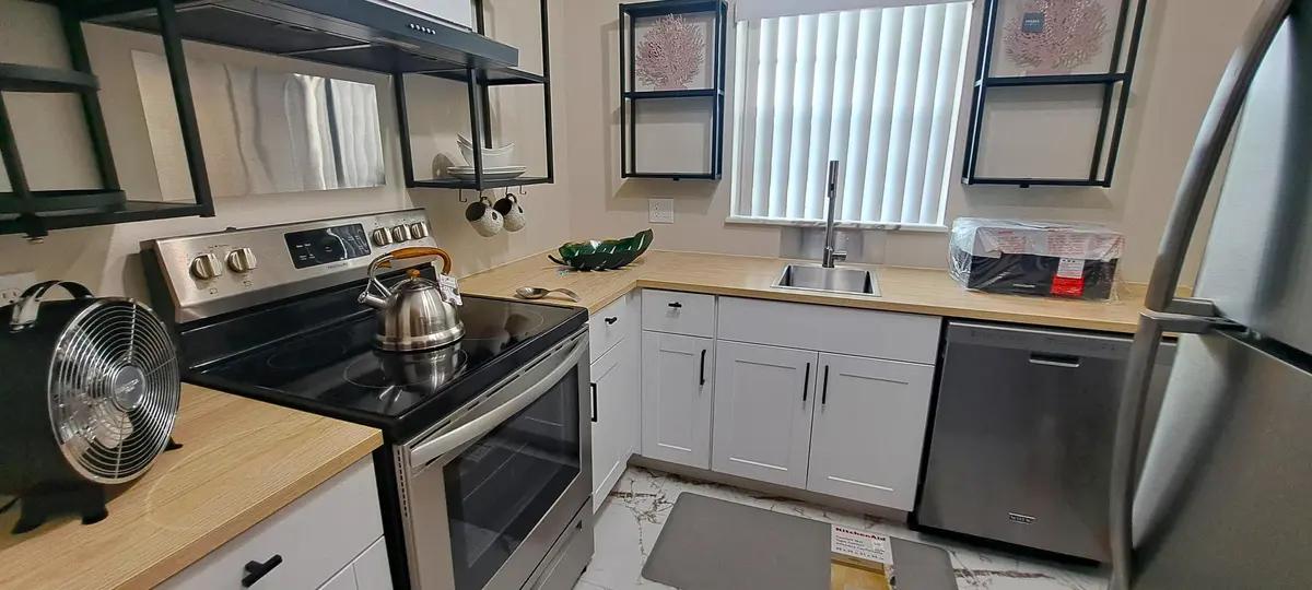 41vista207_kitchen 1 at 41 Vis Gdns Trail, Vero Beach