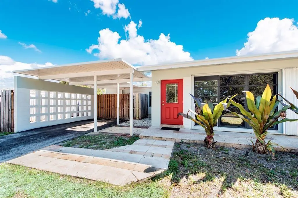 Photo 1 at 2380 NE 8TH Avenue, Pompano Beach