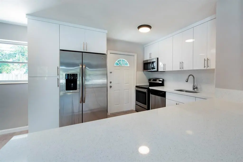 Photo 3 at 2380 NE 8TH Avenue, Pompano Beach
