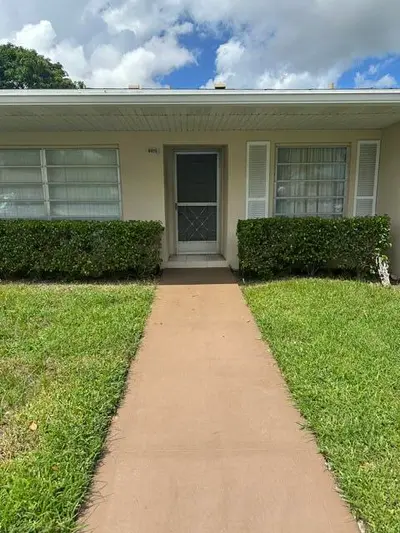 8875 WARWICK Drive, Boca Raton – Villa for sale