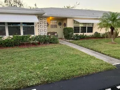 109 Lakes End Drive B, Fort Pierce – Condominium for sale