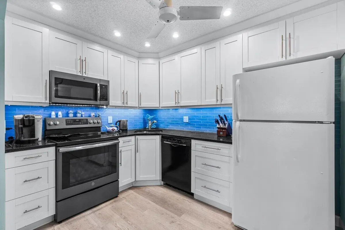 005-414PineGlenLane-D2-Greenacres-FL-334 at 414 Pine Glen Lane D-2, Greenacres
