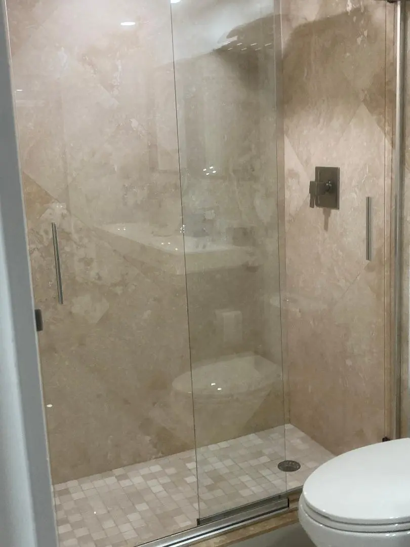 305 SHOWER at 565 OAKS Lane 305, Pompano Beach