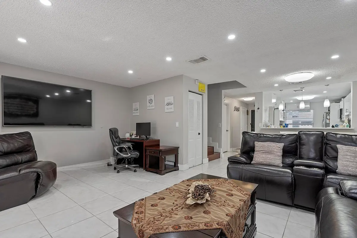 1177 - 035 at 1177 NW 98TH Terrace 132, Pembroke Pines