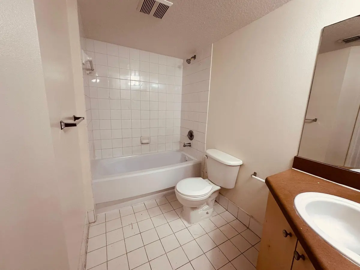 Photo 7 at 4131 San Marino Boulevard, West Palm Beach