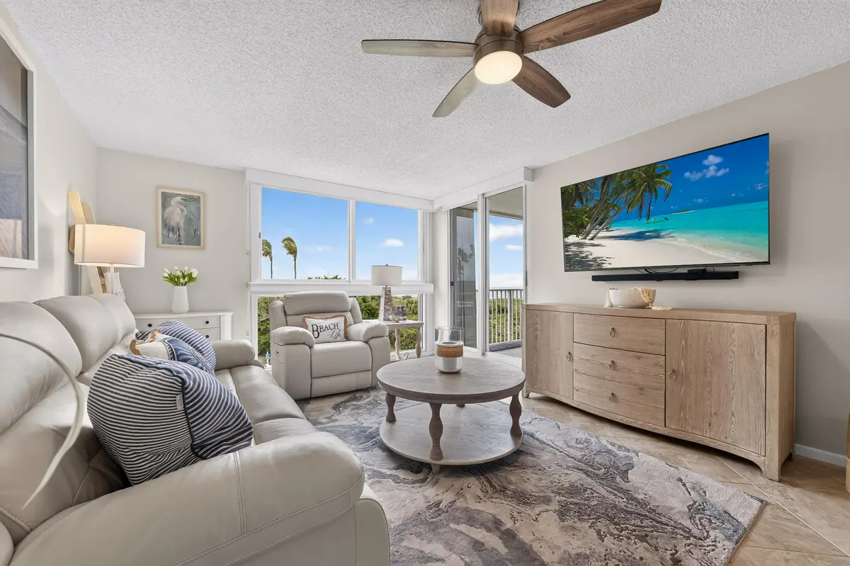 Living rm at 2700 N HIGHWAY A1A 302, Fort Pierce