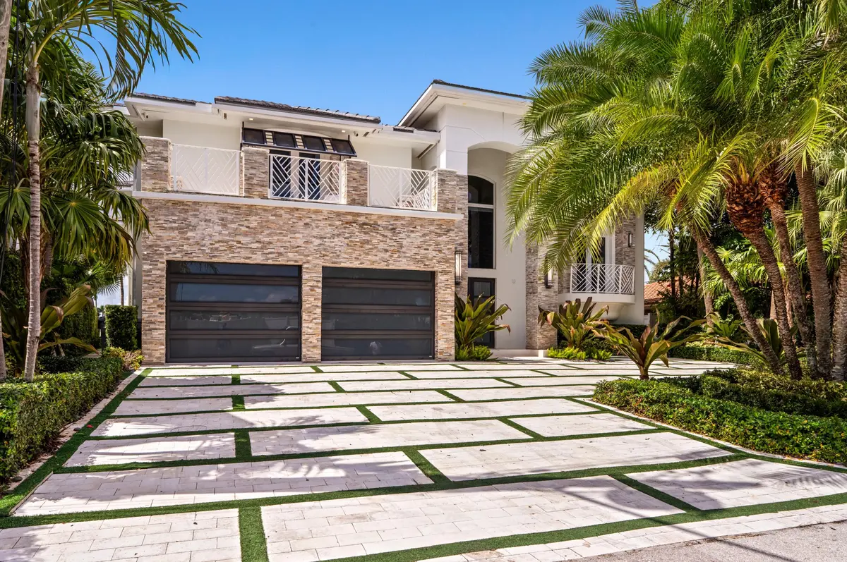 mls_FRONT_ANGLE_RIGHT at 2307 N Riverside Drive, Pompano Beach