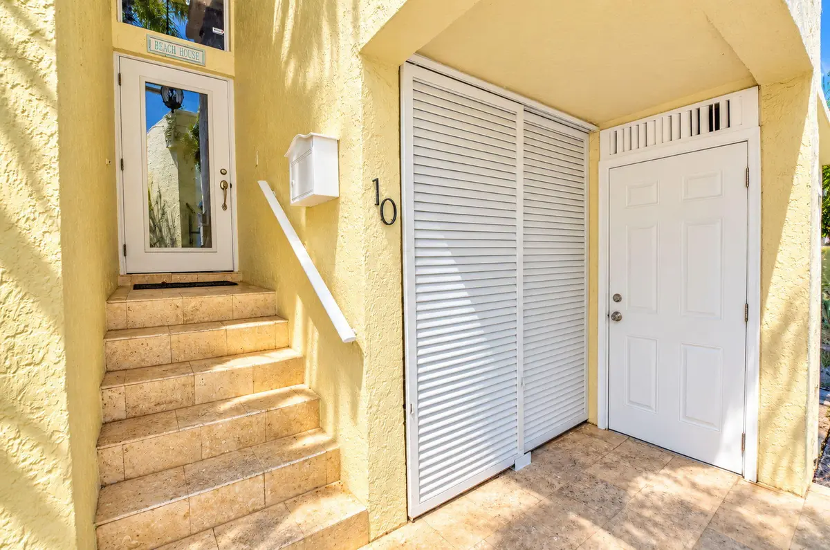 3-web-or-mls-DSC_6650(2) at 884 SE 19th Avenue 10, Deerfield Beach