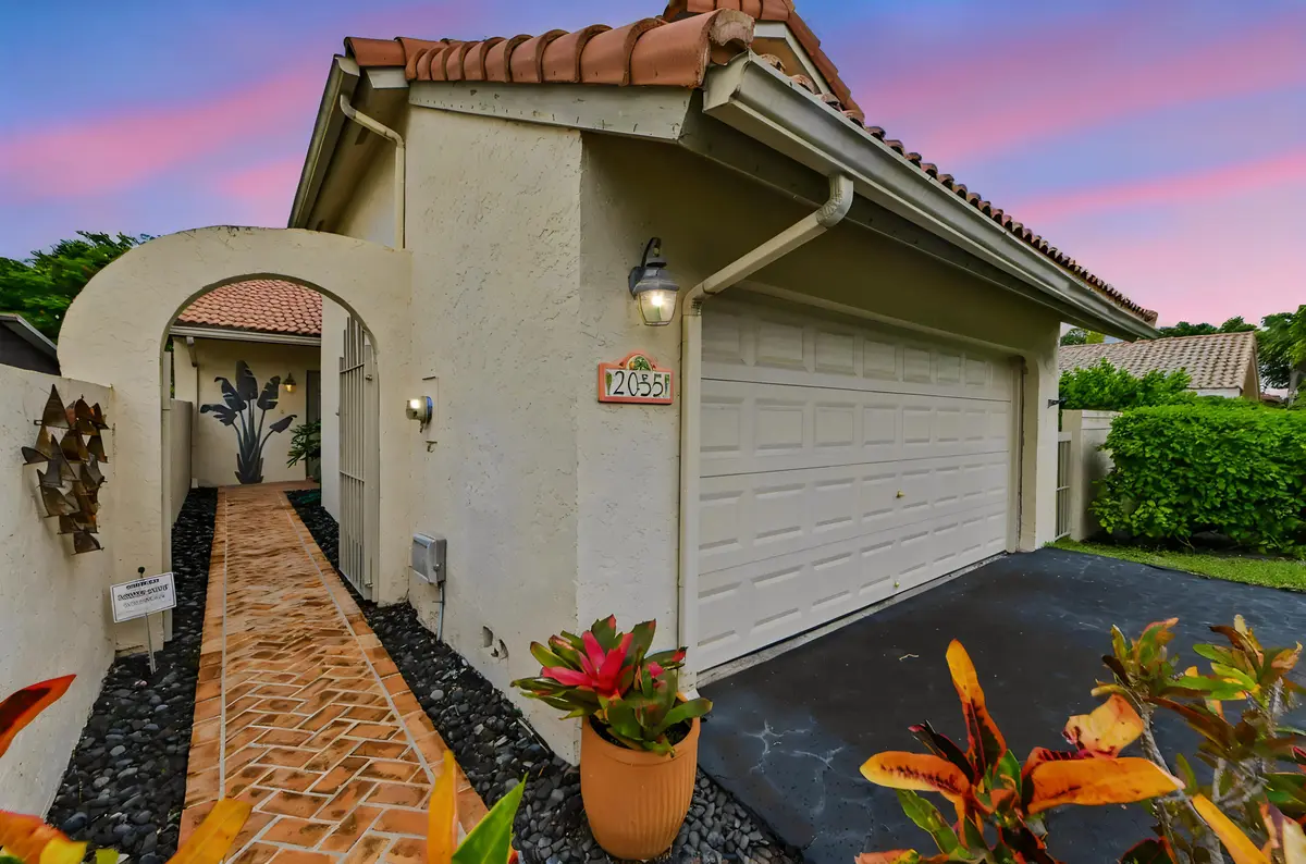 02-Entry-01_TW at 2055 NW 15th Place, Delray Beach