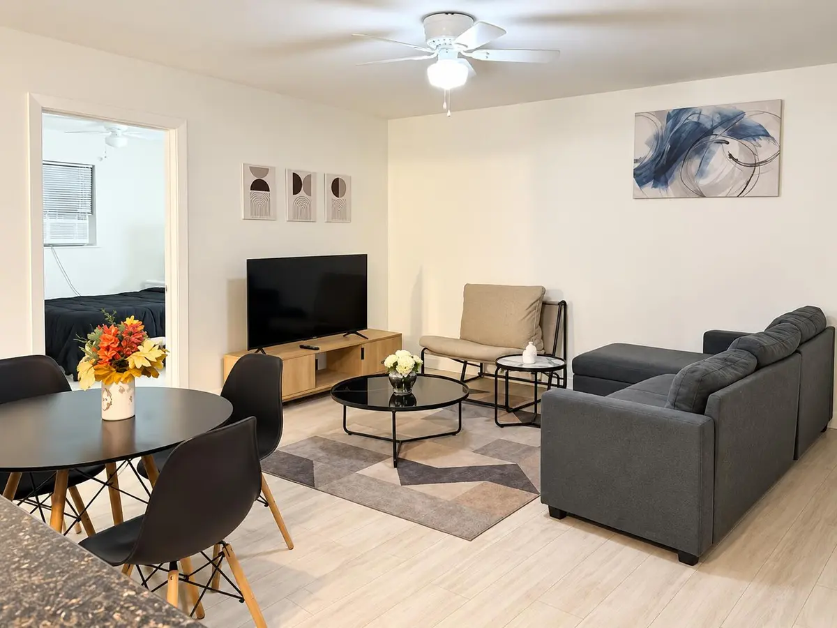 Living room at 316 SW 15TH Street 3, Fort Lauderdale