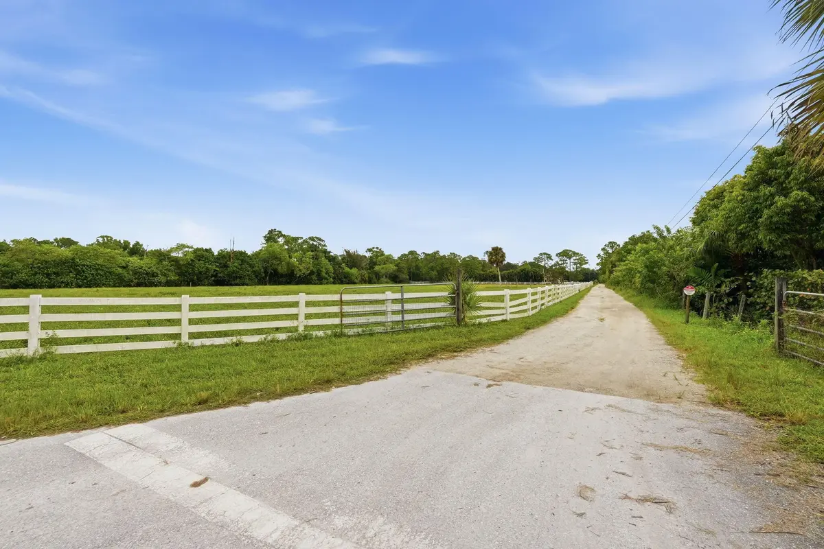 7-web-or-mls-1812_B_Road_01924 at 1812 B Road, Loxahatchee Groves
