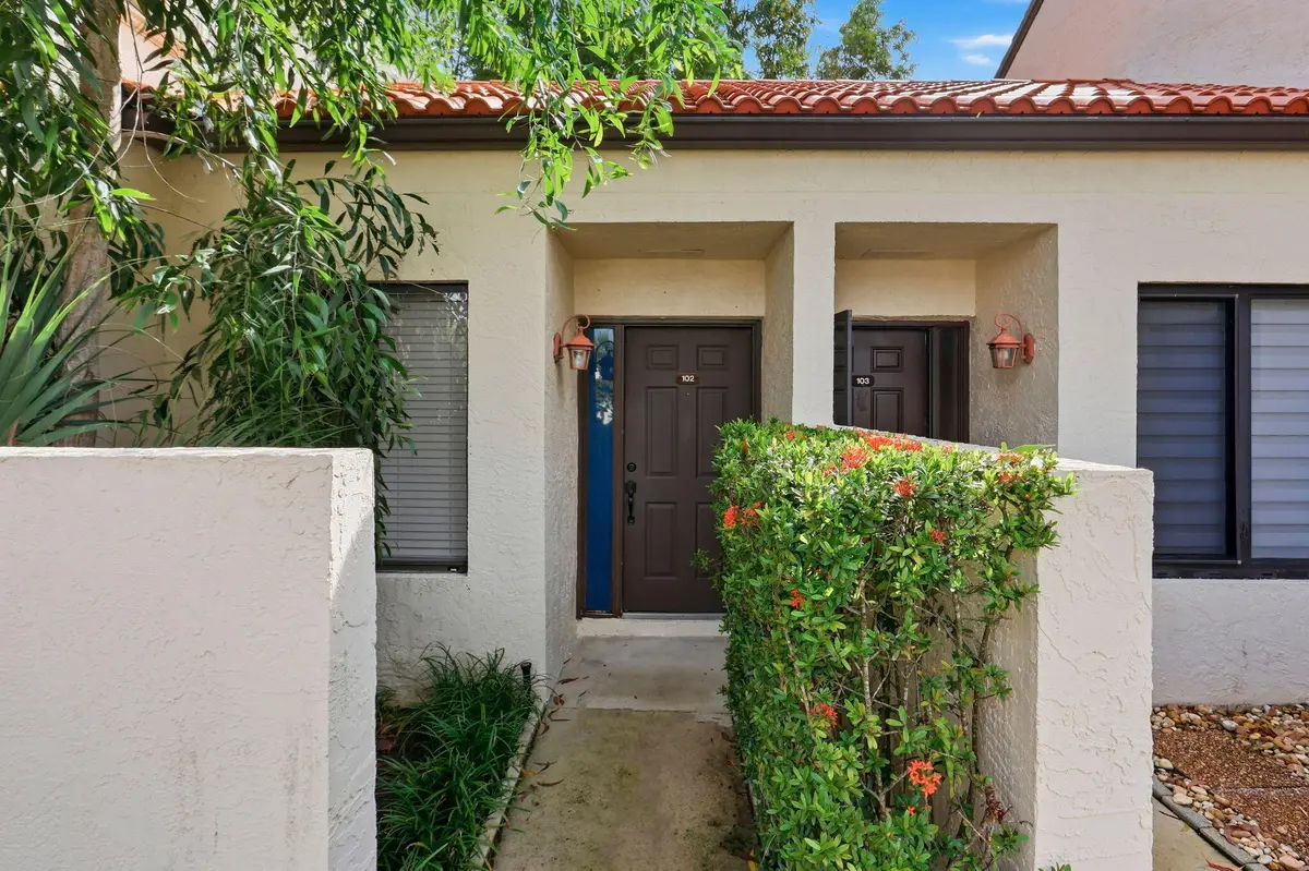 1-web-or-mls-001_0E2A0722_1 at 22 VIA DE CASAS SUR 102, Boynton Beach